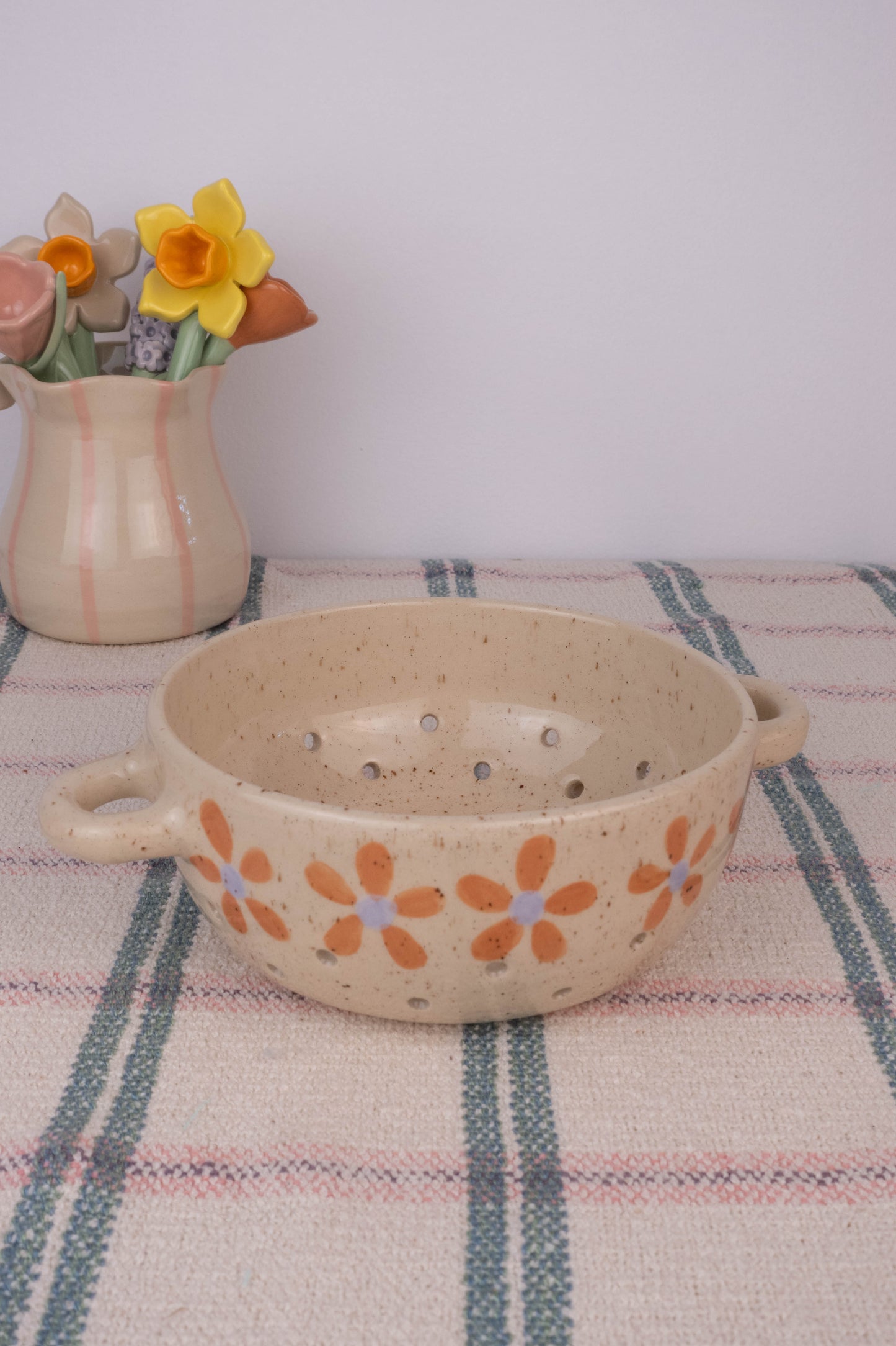 Flower Speckle Berry Collander