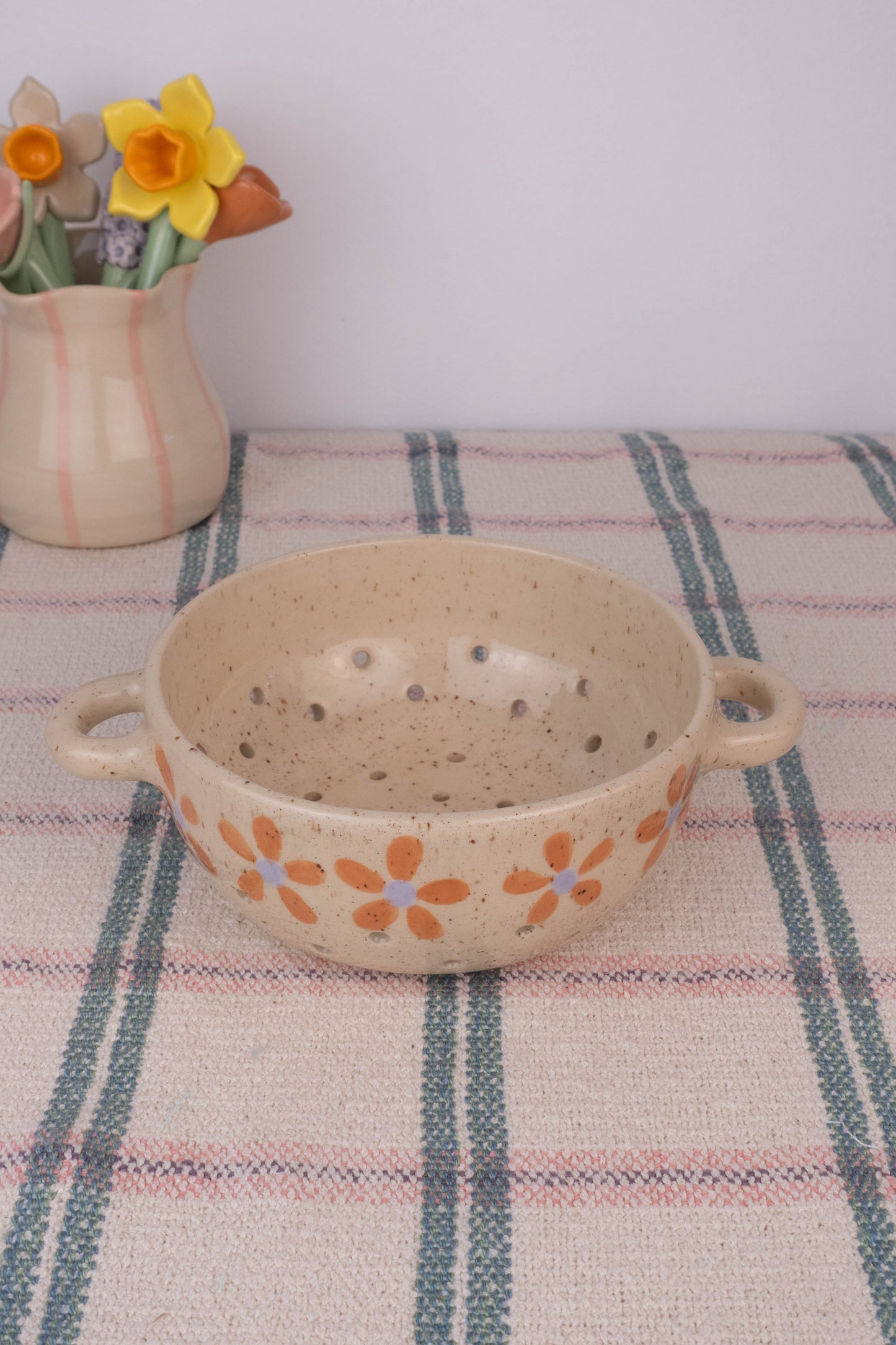 Flower Speckle Berry Collander