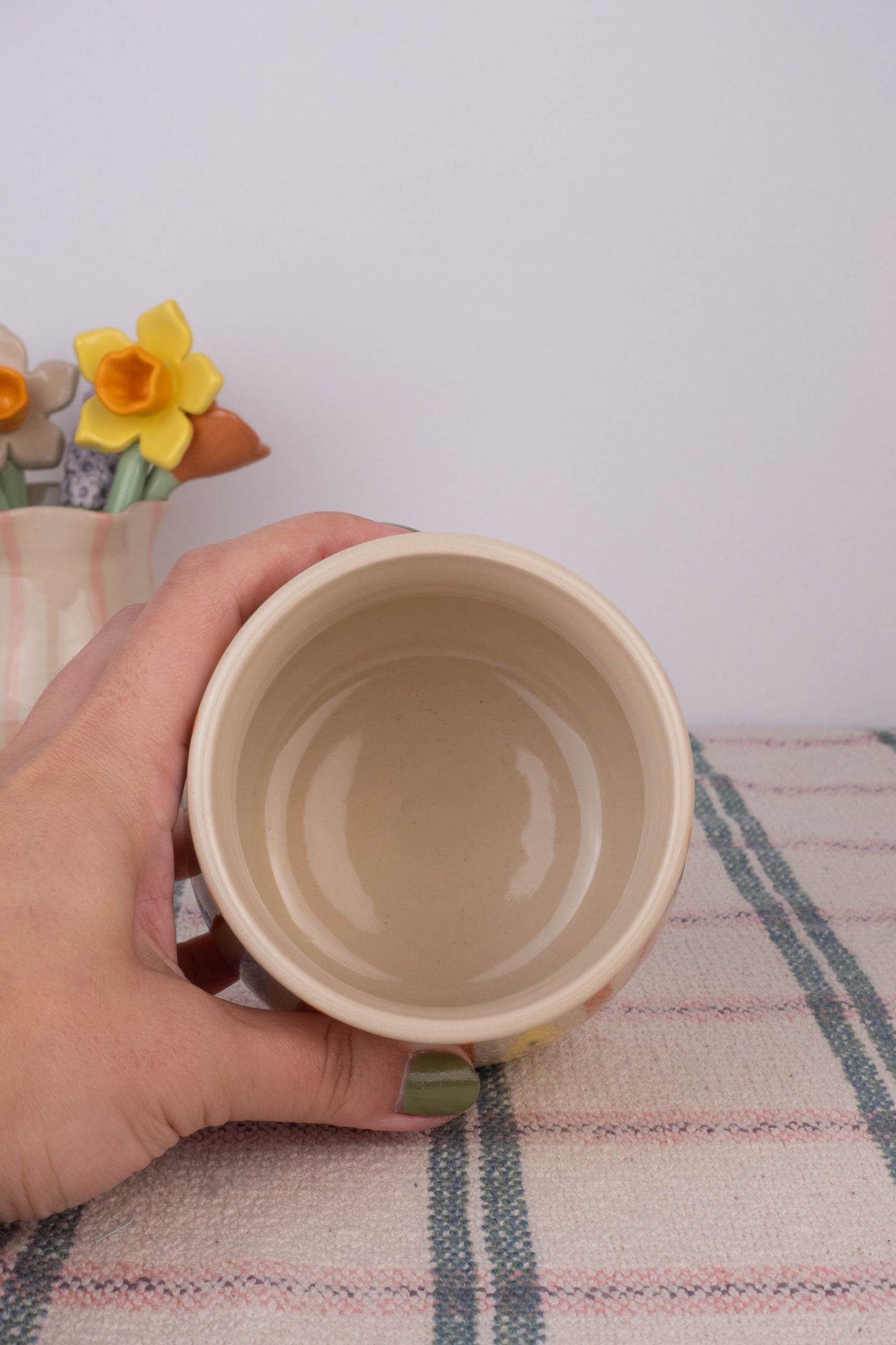 Wallpaper Large Vase