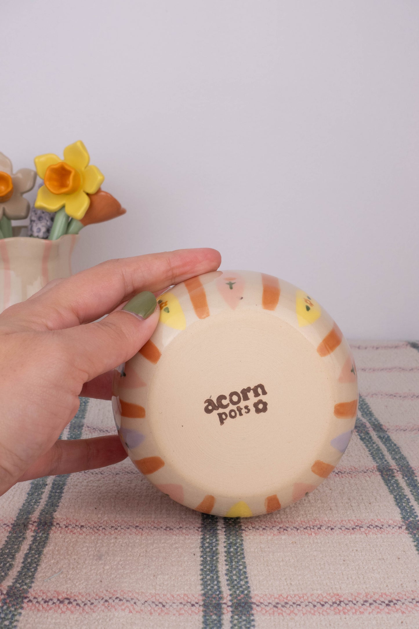 Wallpaper Large Vase