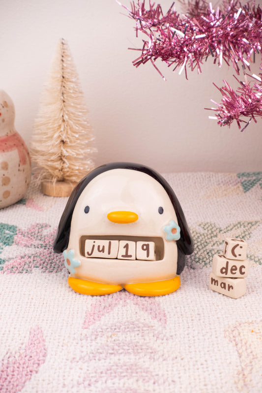 Penguin Calendar "Chilly"