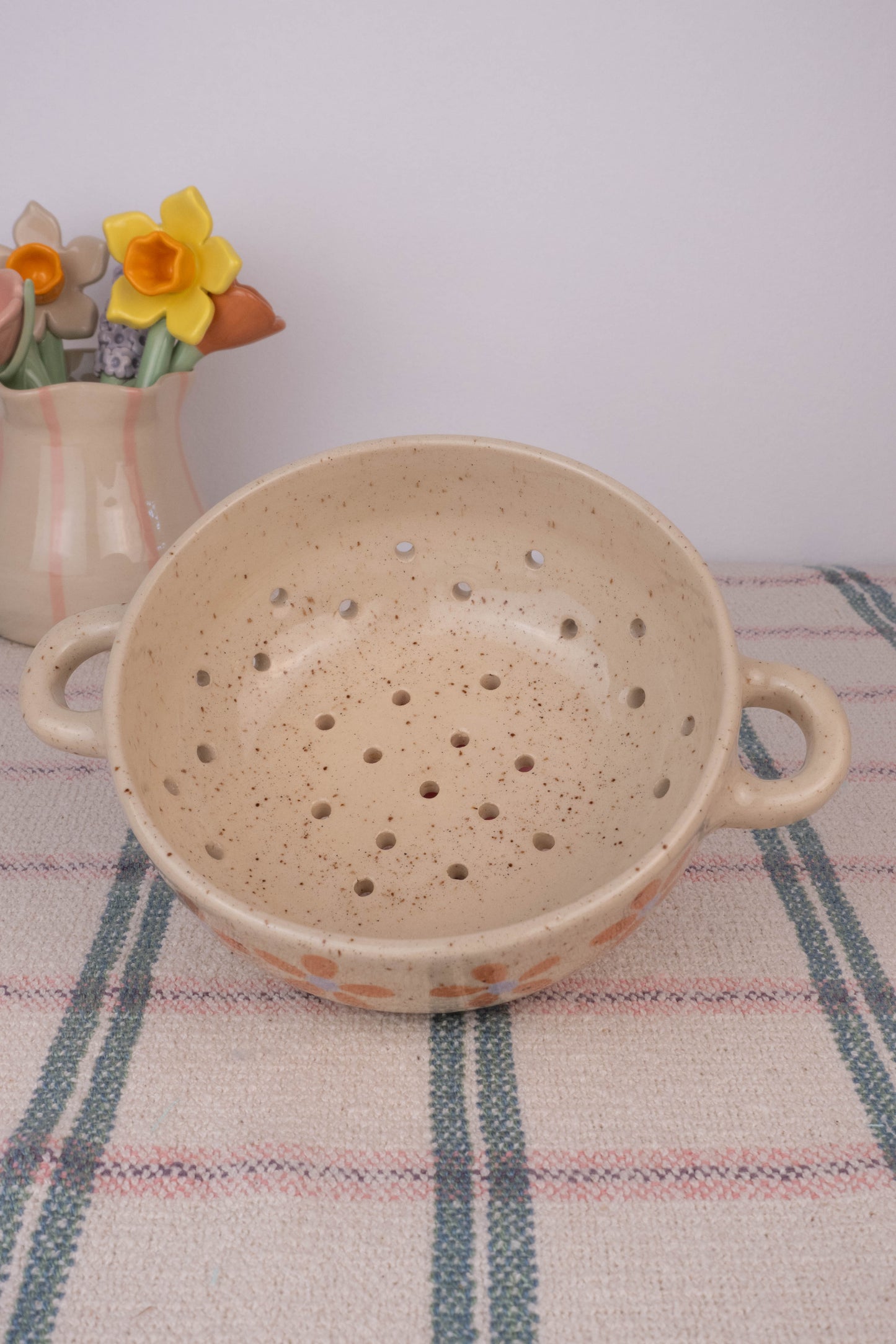 Flower Speckle Berry Collander