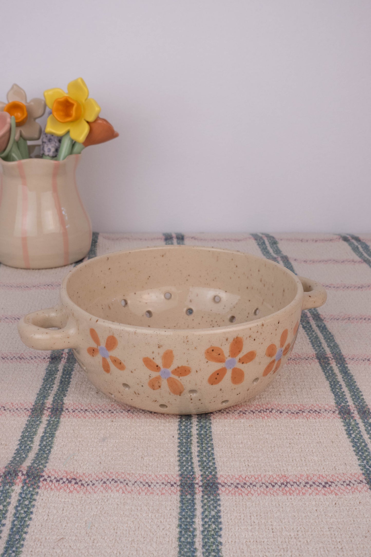 Flower Speckle Berry Collander