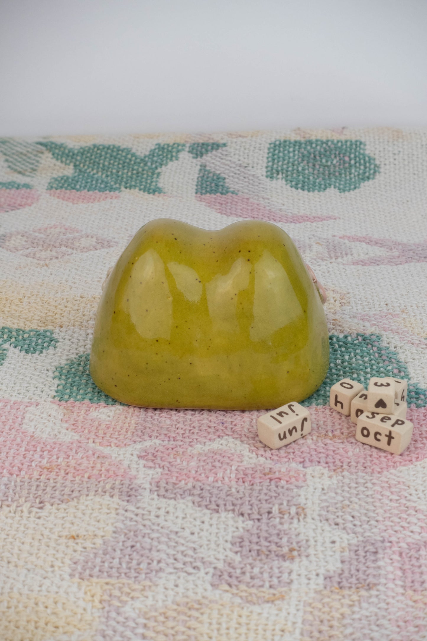 Frog Calendar F (Speckled)