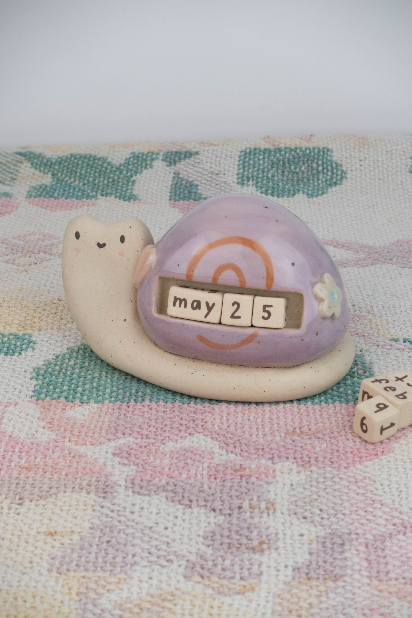 Large Snail Calendar D (Speckled)