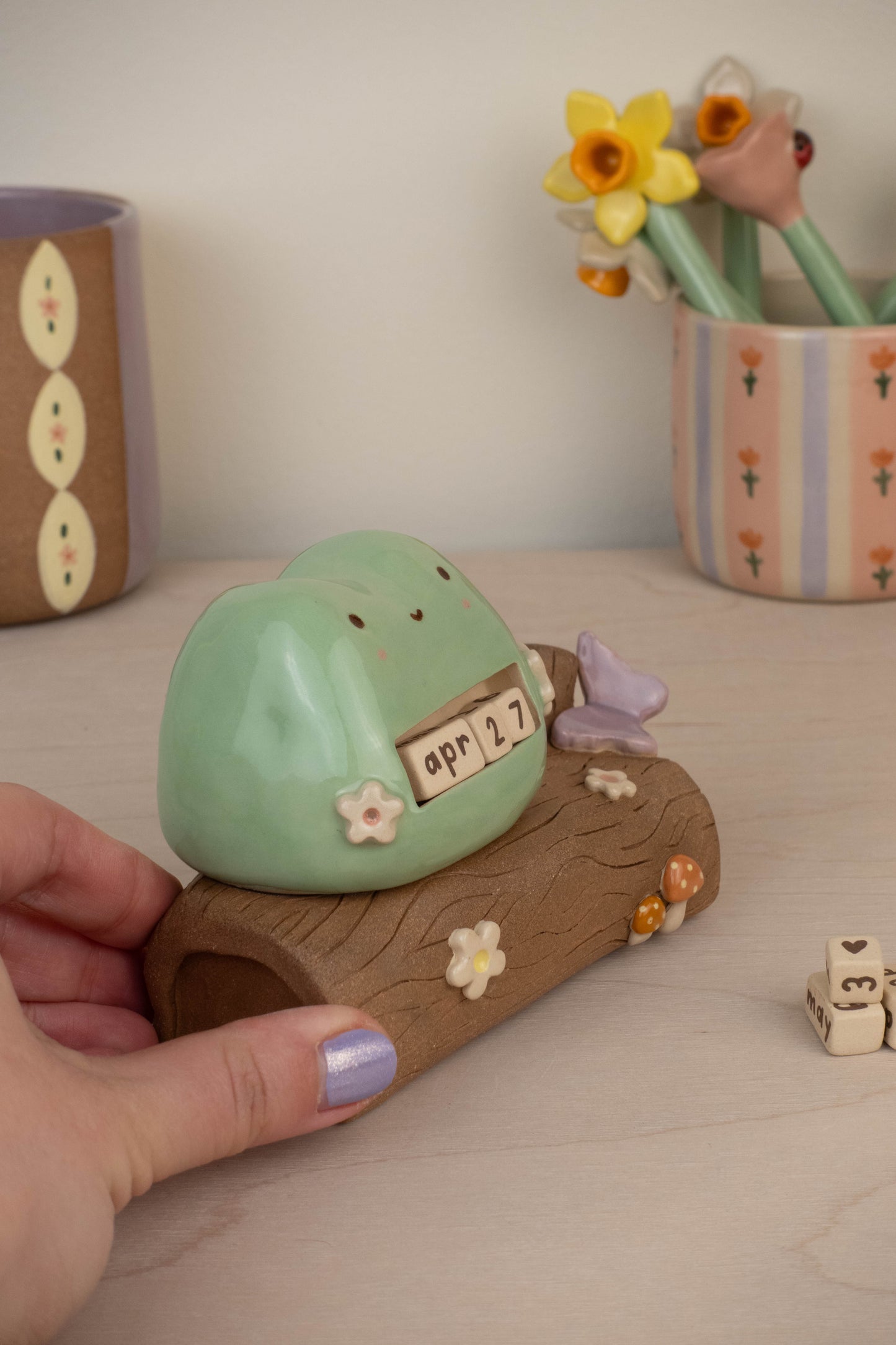 Frog on a Log Calendar