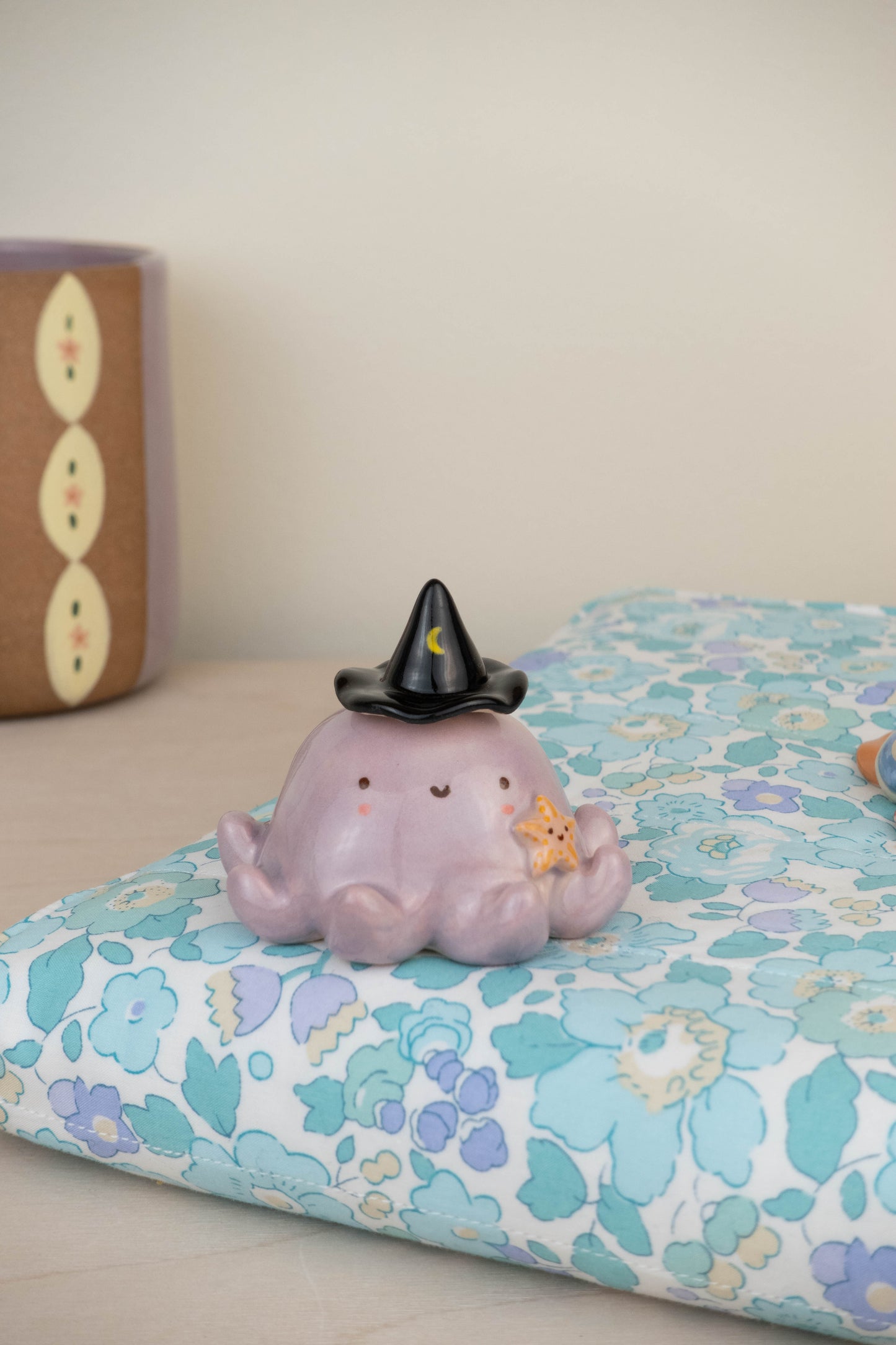 Mini Octopus with 6 Mini Hats