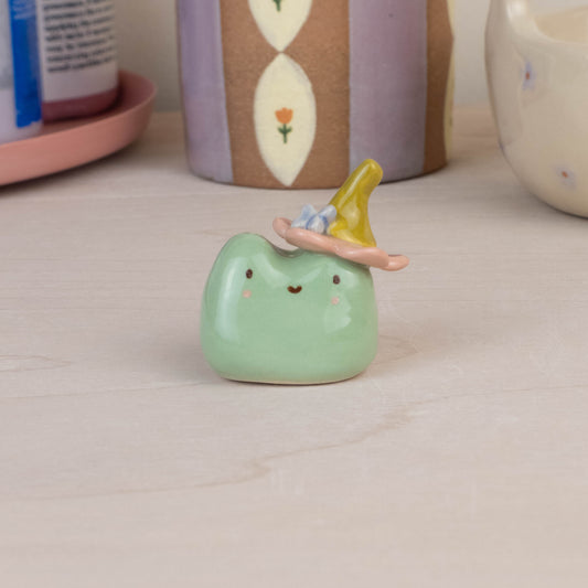 Frog with Flower Hat