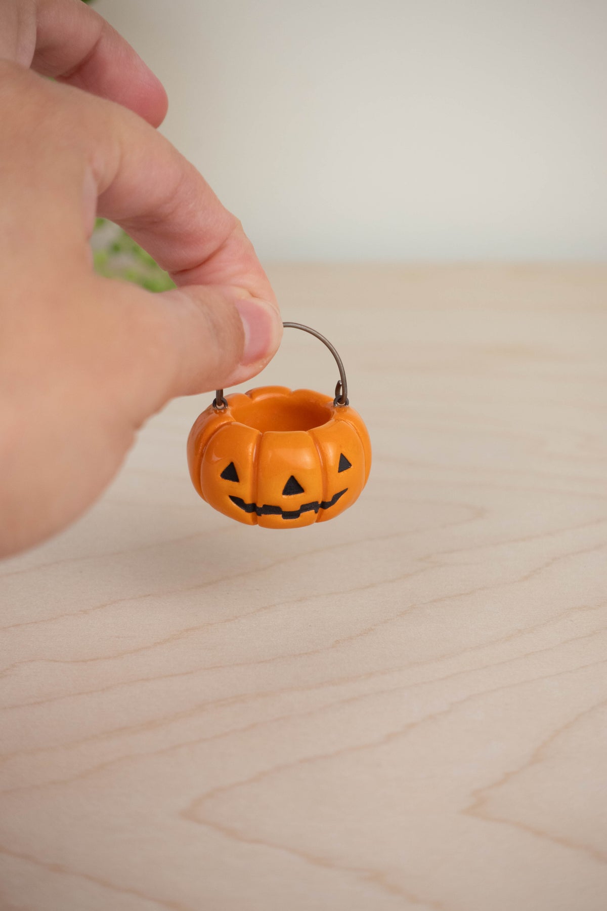 Tiny Pumpkin Basket