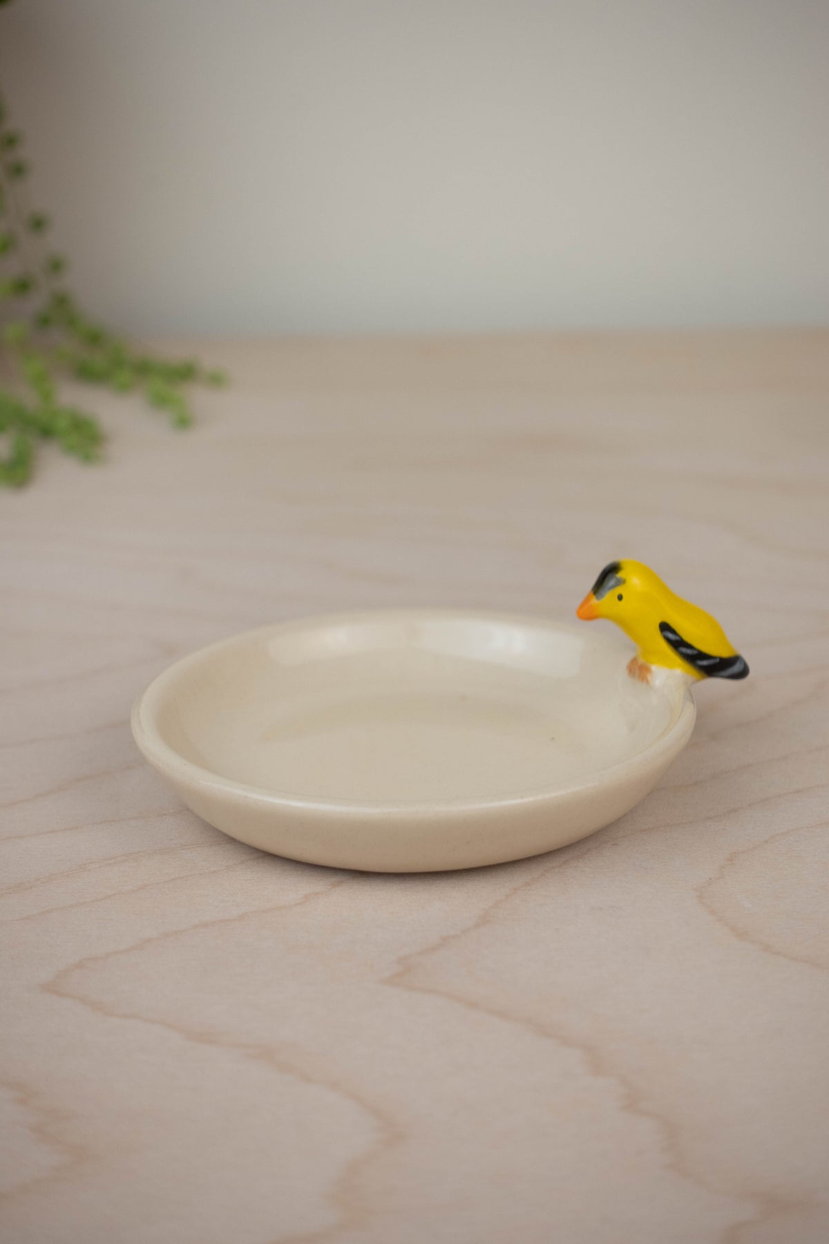 Bird Bath Dish (American Goldfinch)
