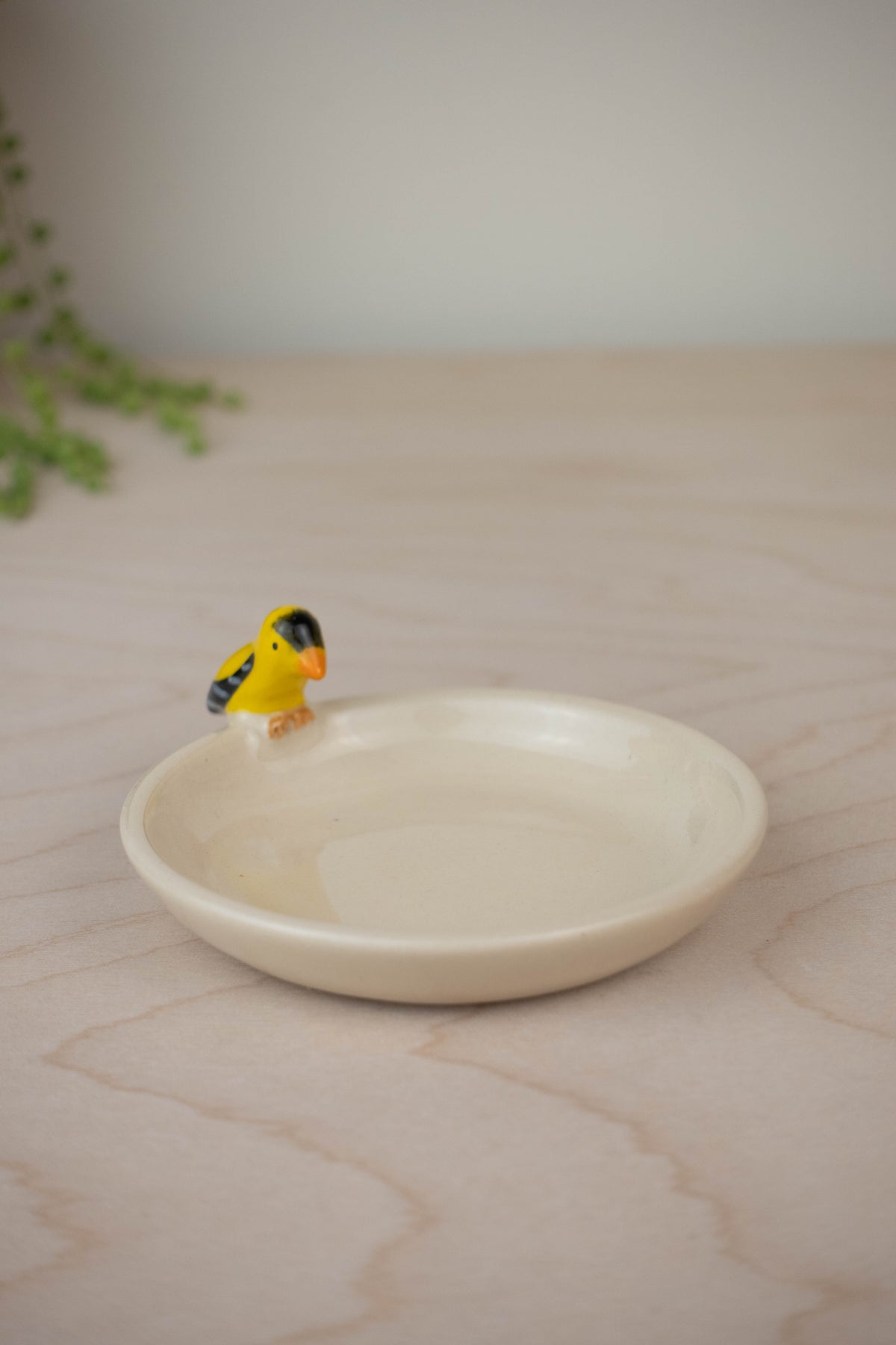 Bird Bath Dish (American Goldfinch)