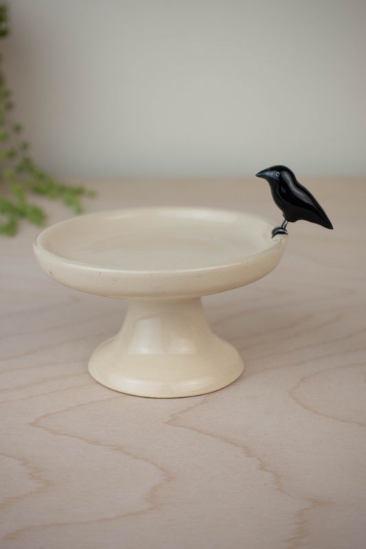Bird Bath Pedestal Dish (American Crow)