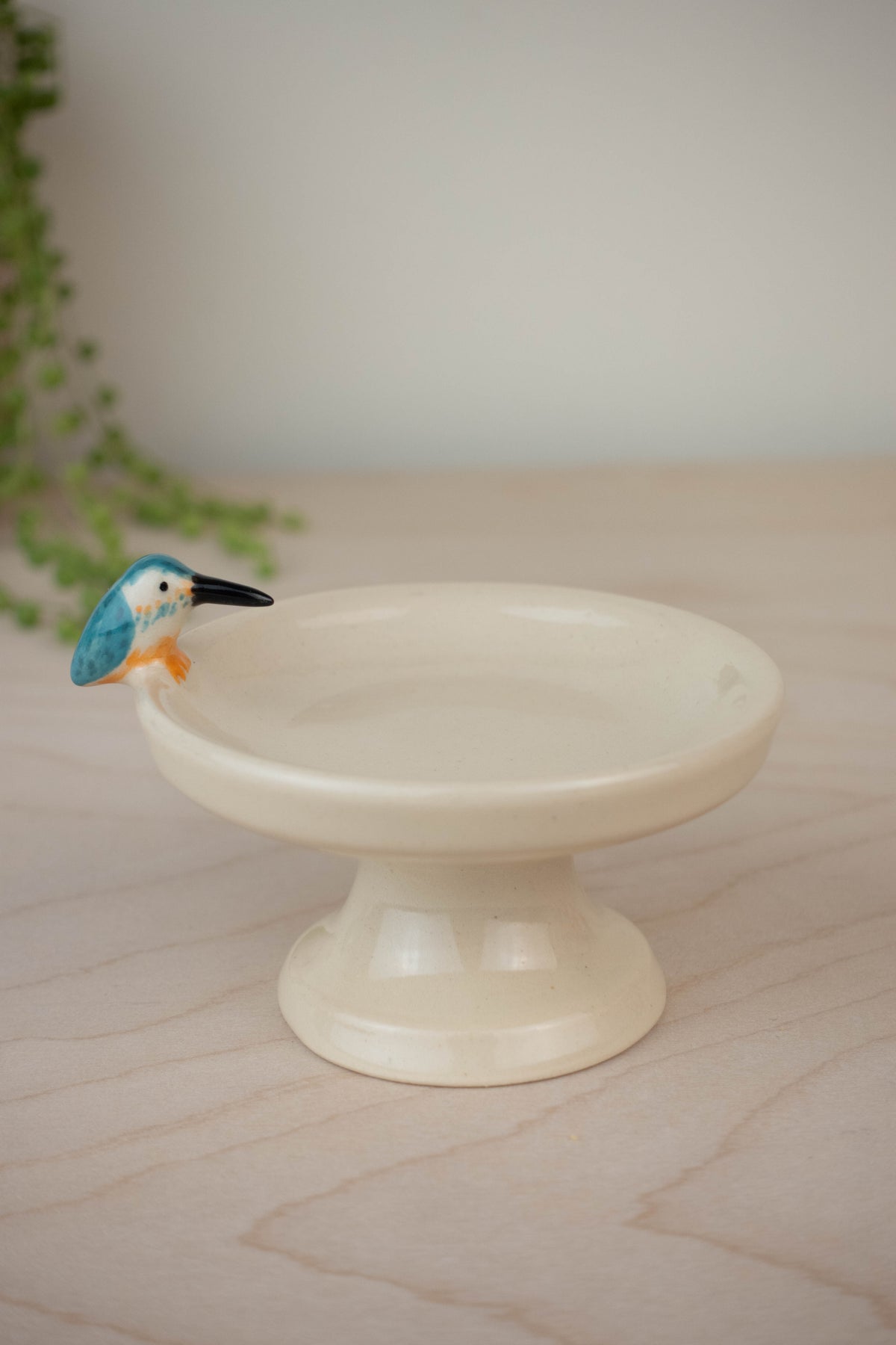 Bird Bath Pedestal Dish  (Common Kingfisher) A