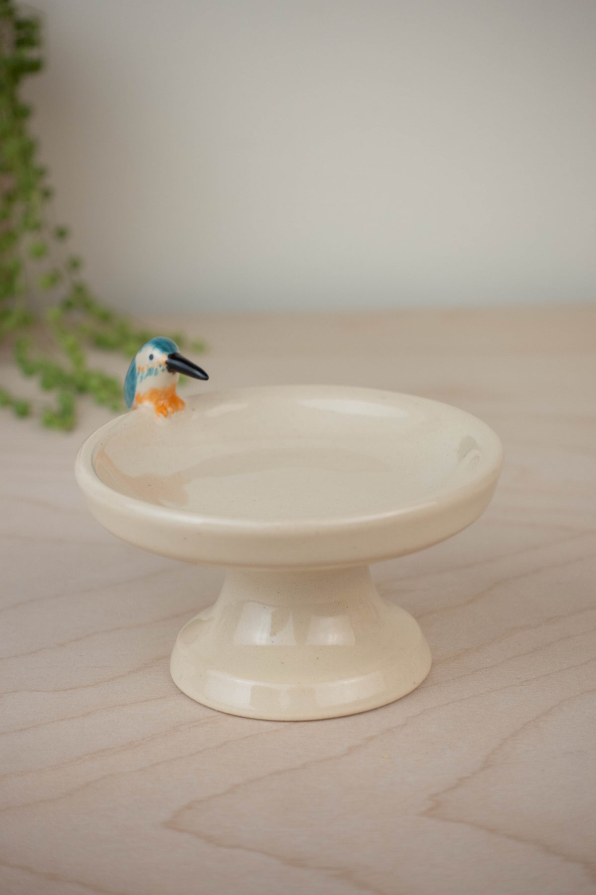 Bird Bath Pedestal Dish  (Common Kingfisher) A