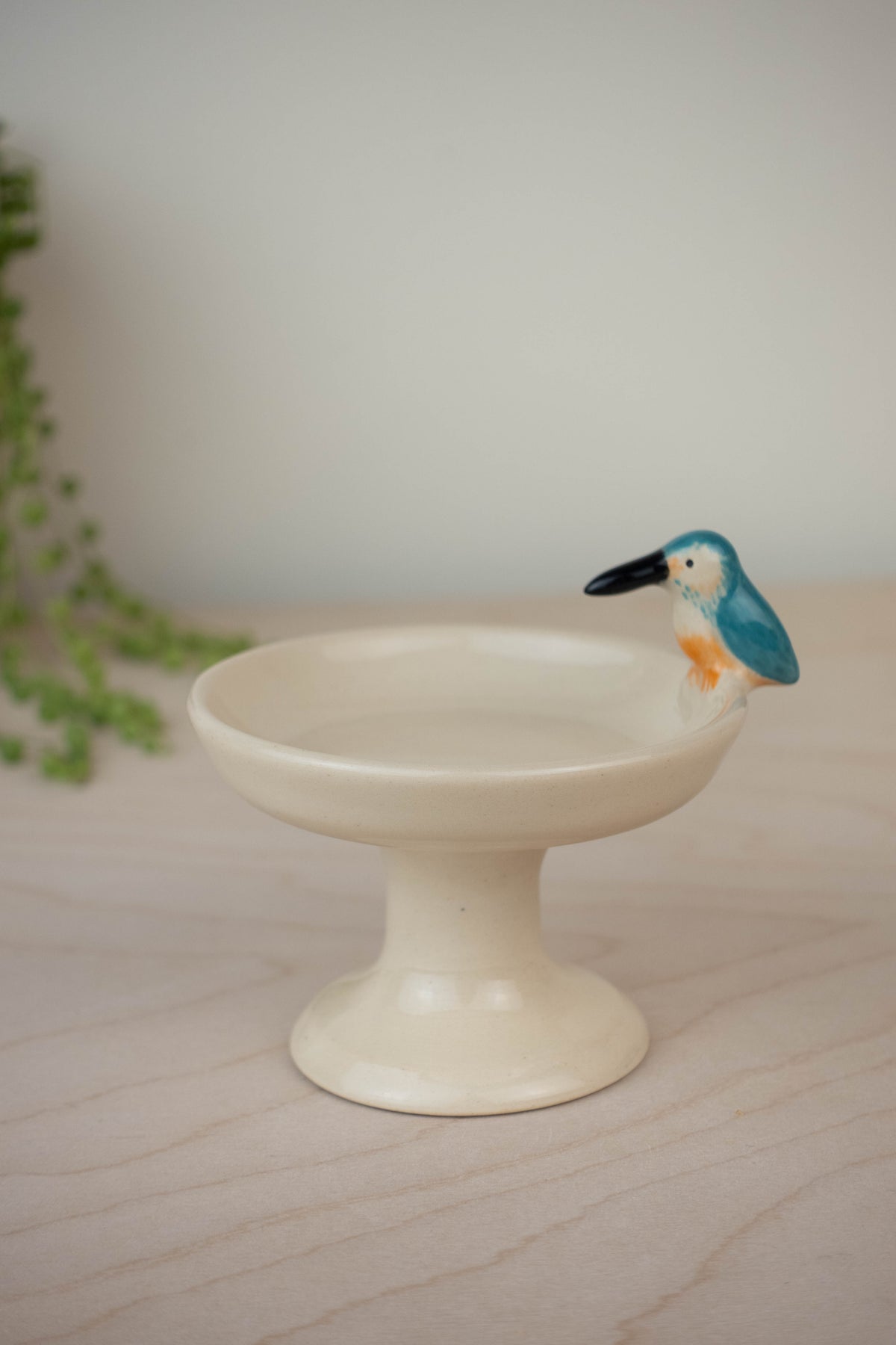 Bird Bath Pedestal Dish  (Common Kingfisher) B